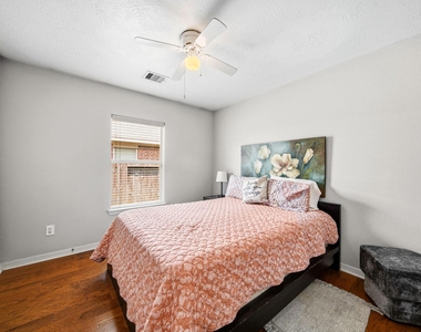 3414 Oaklawn Place Drive - Photo Thumbnail 12