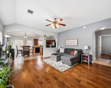 3414 Oaklawn Place Drive - Photo Thumbnail 2