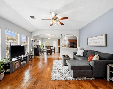 3414 Oaklawn Place Drive - Photo Thumbnail 3