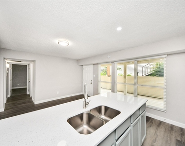 781 Country Place Drive - Photo Thumbnail 20