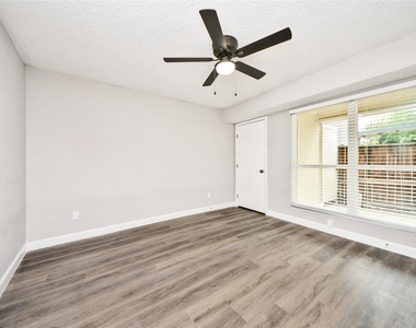 781 Country Place Drive - Photo Thumbnail 7