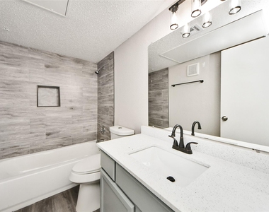 781 Country Place Drive - Photo Thumbnail 10