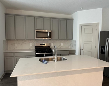 7815 Elm Birch - Photo Thumbnail 8