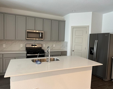 7815 Elm Birch - Photo Thumbnail 7
