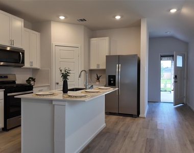 14312 Grey Pointe Curt - Photo Thumbnail 4