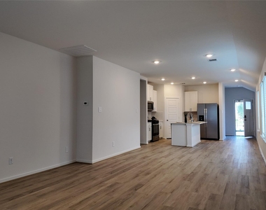 14312 Grey Pointe Curt - Photo Thumbnail 5