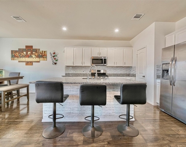 4110 Rapallo Ct - Photo Thumbnail 11