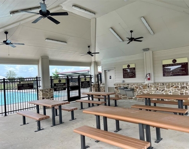 4110 Rapallo Ct - Photo Thumbnail 41