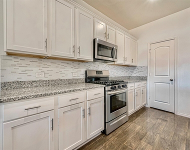 4110 Rapallo Ct - Photo Thumbnail 4