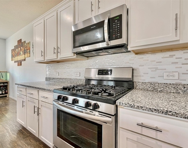 4110 Rapallo Ct - Photo Thumbnail 5