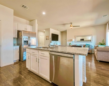 4110 Rapallo Ct - Photo Thumbnail 9