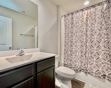 4110 Rapallo Ct - Photo Thumbnail 25