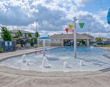 4110 Rapallo Ct - Photo Thumbnail 45