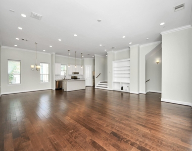 1716 Stuart Street - Photo Thumbnail 8