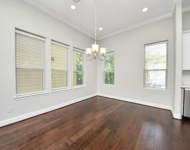 1716 Stuart Street - Photo Thumbnail 14