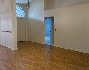632 Bayfront Terrace - Photo Thumbnail 15