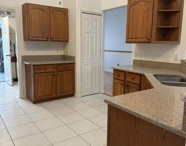 632 Bayfront Terrace - Photo Thumbnail 13