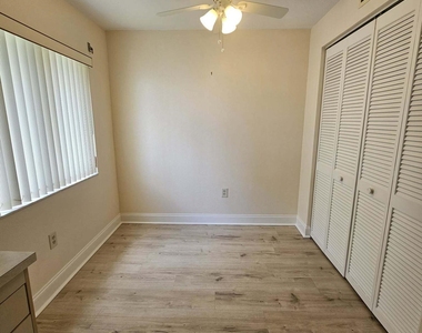 250 S Sykes Creek Parkway - Photo Thumbnail 16