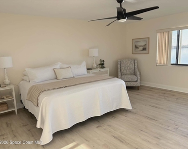 250 S Sykes Creek Parkway - Photo Thumbnail 7