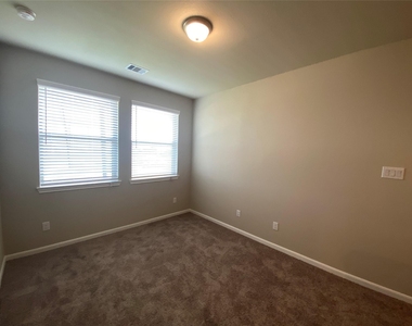 5255 Prairie Terrace Lane - Photo Thumbnail 18