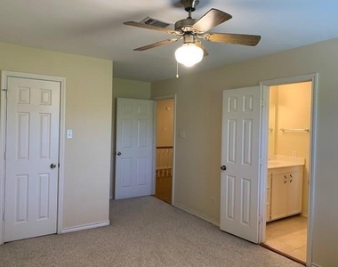 1922 20th Street - Photo Thumbnail 18