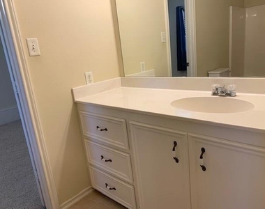 1922 20th Street - Photo Thumbnail 21