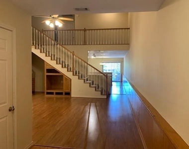 1922 20th Street - Photo Thumbnail 3