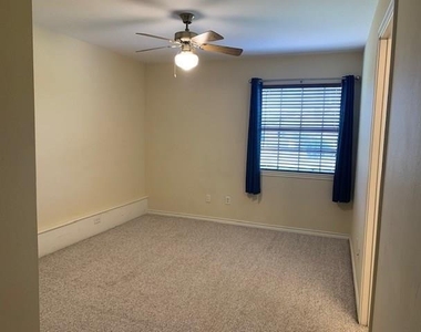 1922 20th Street - Photo Thumbnail 23