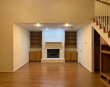 1922 20th Street - Photo Thumbnail 5