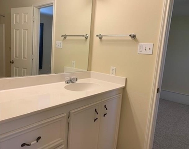 1922 20th Street - Photo Thumbnail 19