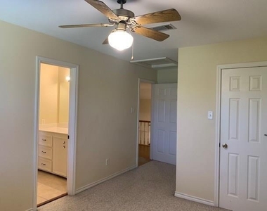 1922 20th Street - Photo Thumbnail 24
