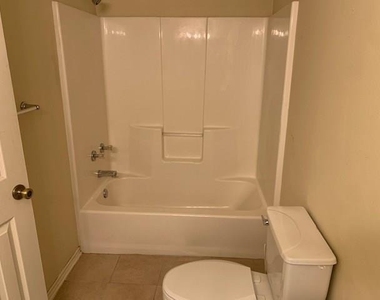 1922 20th Street - Photo Thumbnail 20