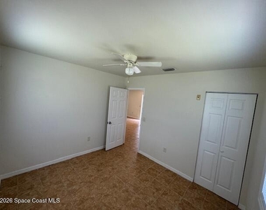 1630 Agnes Avenue Se - Photo Thumbnail 9