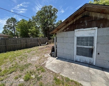 1630 Agnes Avenue Se - Photo Thumbnail 20