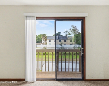 1123 Tree Ridge Lane Ne - Photo Thumbnail 5