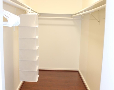 5343 Richmond Avenue - Photo Thumbnail 7