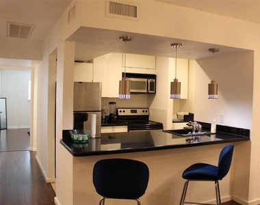 5343 Richmond Avenue - Photo Thumbnail 1