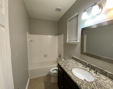 5602 Walkabout Way - Photo Thumbnail 21