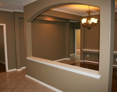5602 Walkabout Way - Photo Thumbnail 2