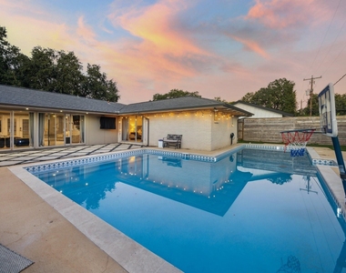 5339 Rutherglenn Drive - Photo Thumbnail 26