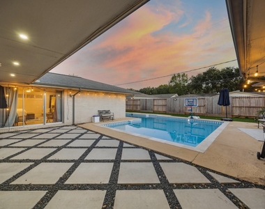 5339 Rutherglenn Drive - Photo Thumbnail 25