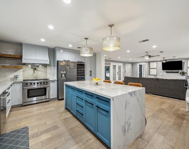 5339 Rutherglenn Drive - Photo Thumbnail 10