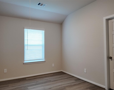 16241 Parish Pointe Court - Photo Thumbnail 13
