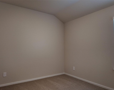 16241 Parish Pointe Court - Photo Thumbnail 14