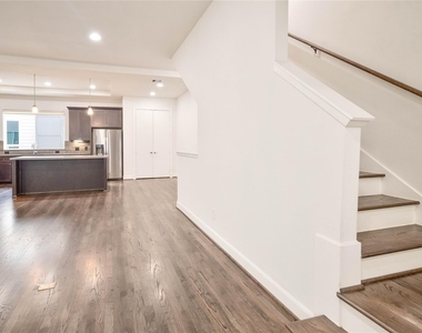 341 Eado Park Circle - Photo Thumbnail 2