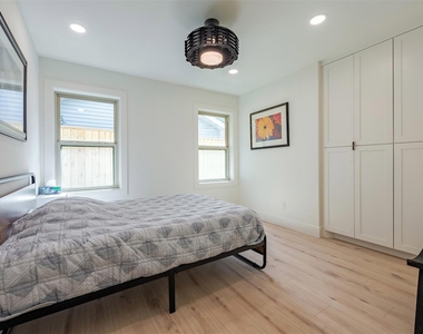 5326 Carew Street - Photo Thumbnail 21