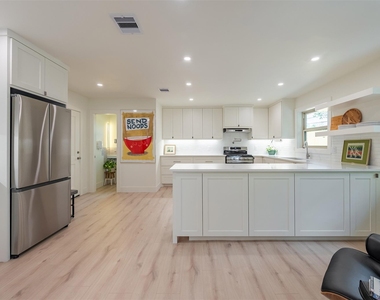 5326 Carew Street - Photo Thumbnail 12