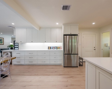 5326 Carew Street - Photo Thumbnail 10