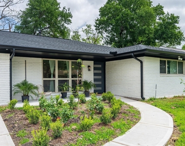 5326 Carew Street - Photo Thumbnail 2