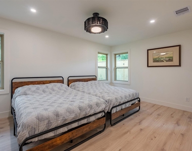 5326 Carew Street - Photo Thumbnail 17